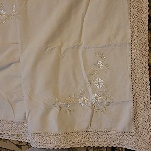 NWOT large beige linen embroidered tablecloth - made in Portugal
